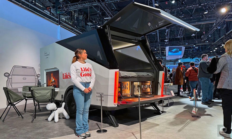 Touring LG’s high-tech camping trailer at CES 2024 | DeviceDaily.com
