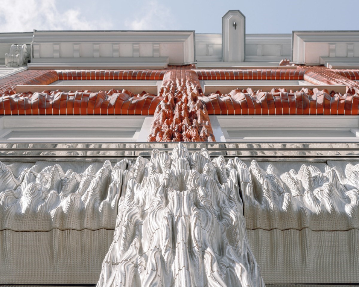 3D printed bricks turn this Amsterdam storefront into a work of art | DeviceDaily.com