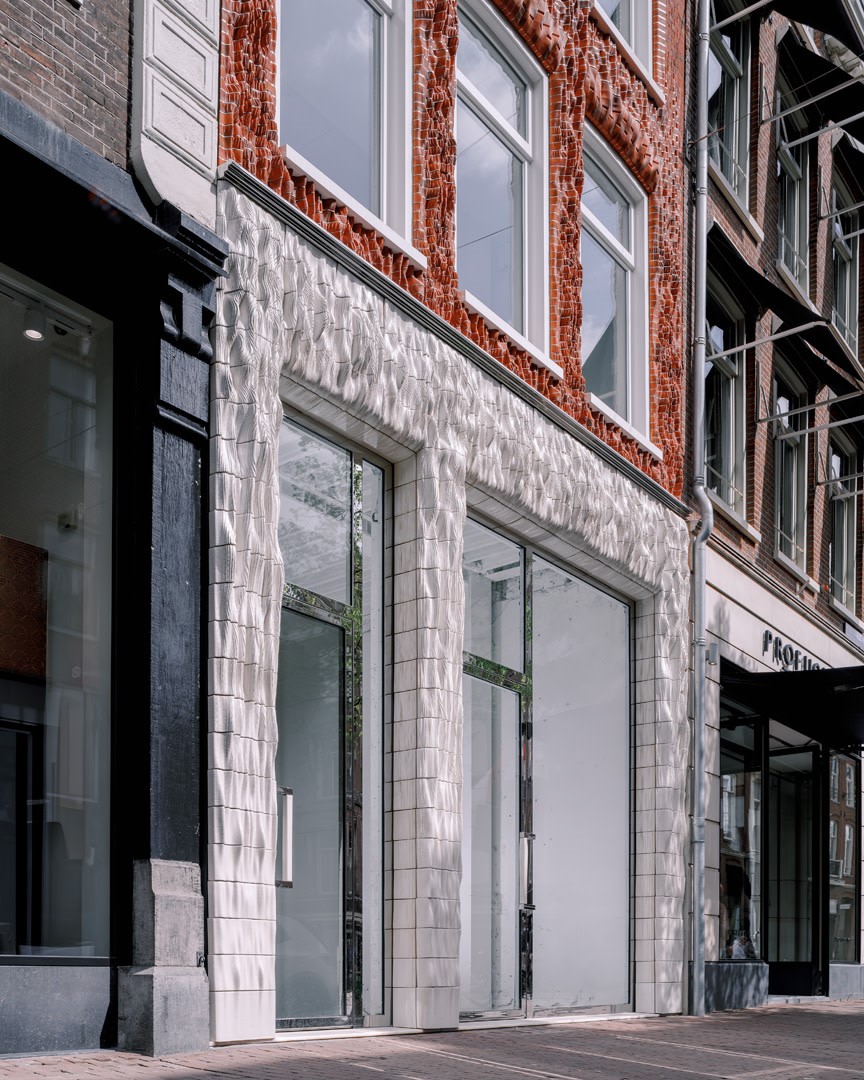 3D printed bricks turn this Amsterdam storefront into a work of art | DeviceDaily.com
