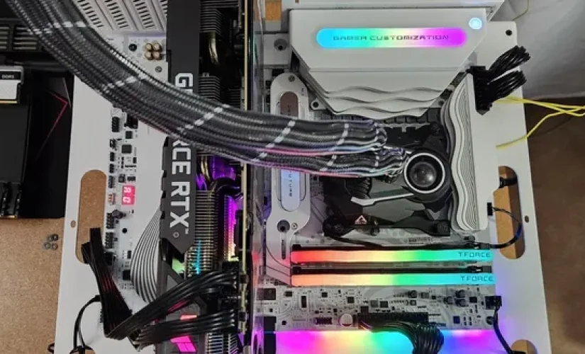 Colorful iGame Z690D5 Flow: sleek design, solid performance | DeviceDaily.com