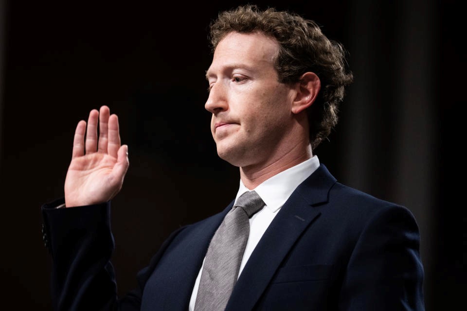 No, Mark Zuckerberg isn't having a 'PR moment' | DeviceDaily.com