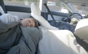Illegal to be asleep in the back of your self-driving car. | DeviceDaily.com