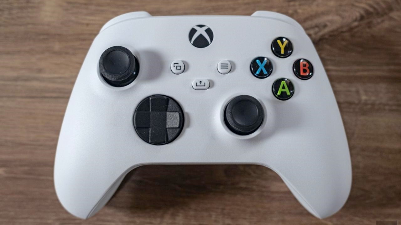 Xbox controllers are on sale for $44 each, plus the rest of the week's best tech deals | DeviceDaily.com