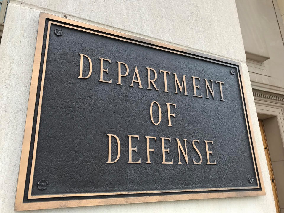 Defense Department alerts over 20,000 employees about email data breach | DeviceDaily.com