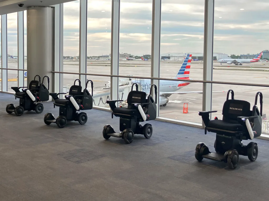 American Airlines rolls out wheelchairs that can automatically take passengers to their gates | DeviceDaily.com