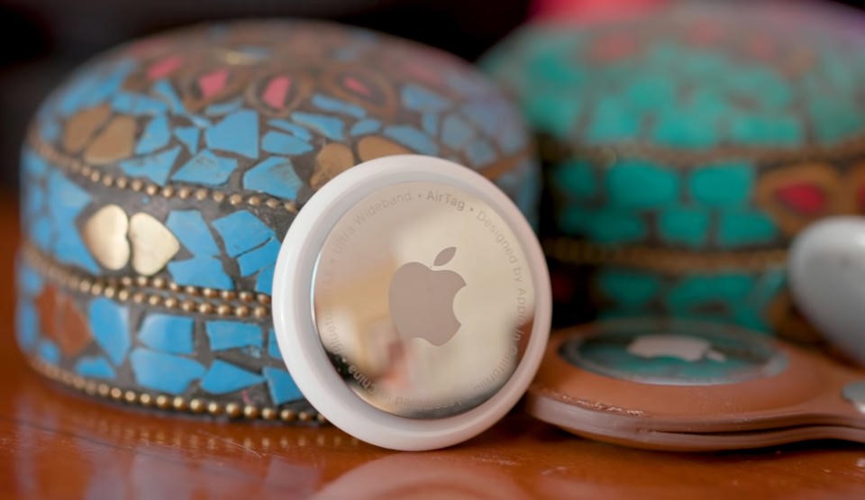 An Apple AirTag four-pack is back down to $80 right now | DeviceDaily.com An Apple AirTag four-pack is back down to $80 right now | DeviceDaily.com