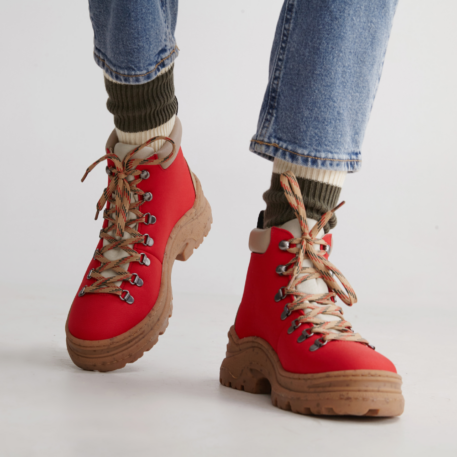 Why this shoe brand just gave away the blueprint for its best-selling boot | DeviceDaily.com Why this shoe brand just gave away the blueprint for its best-selling boot | DeviceDaily.com