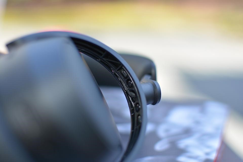 Sennheiser Accentum Plus review: Upgrades that aren’t worth the extra cost | DeviceDaily.com