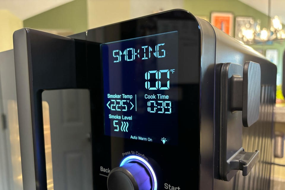 GE Profile Smart Indoor Smoker review: Turning your kitchen into a BBQ joint | DeviceDaily.com GE Profile Smart Indoor Smoker review: Turning your kitchen into a BBQ joint | DeviceDaily.com
