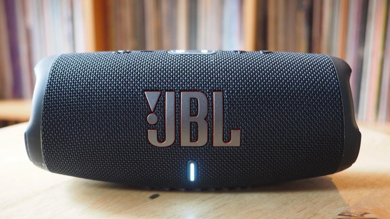 The best portable Bluetooth speakers for 2024 | DeviceDaily.com