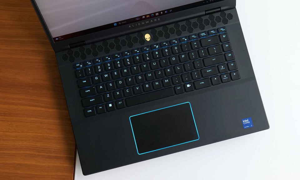 Alienware m16 R2 review: When less power makes for a better laptop | DeviceDaily.com