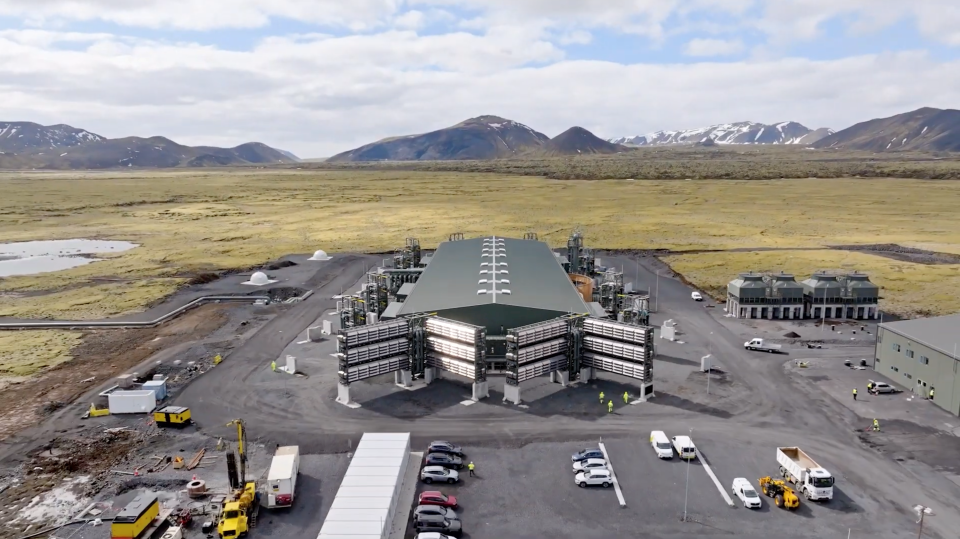 The world’s largest direct carbon capture plant just went online | DeviceDaily.com The world’s largest direct carbon capture plant just went online | DeviceDaily.com