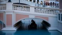 This Sin City landmark may get its first-ever union