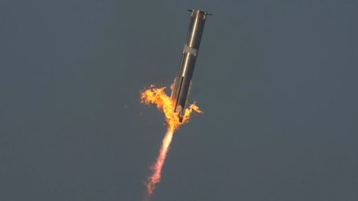 SpaceX’s Starship explodes again, with wreckage seen from Florida