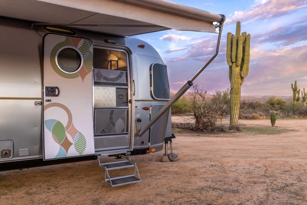 Airstream’s new Frank Lloyd Wright trailer is a match made in midcentury heaven | DeviceDaily.com Airstream’s new Frank Lloyd Wright trailer is a match made in midcentury heaven | DeviceDaily.com