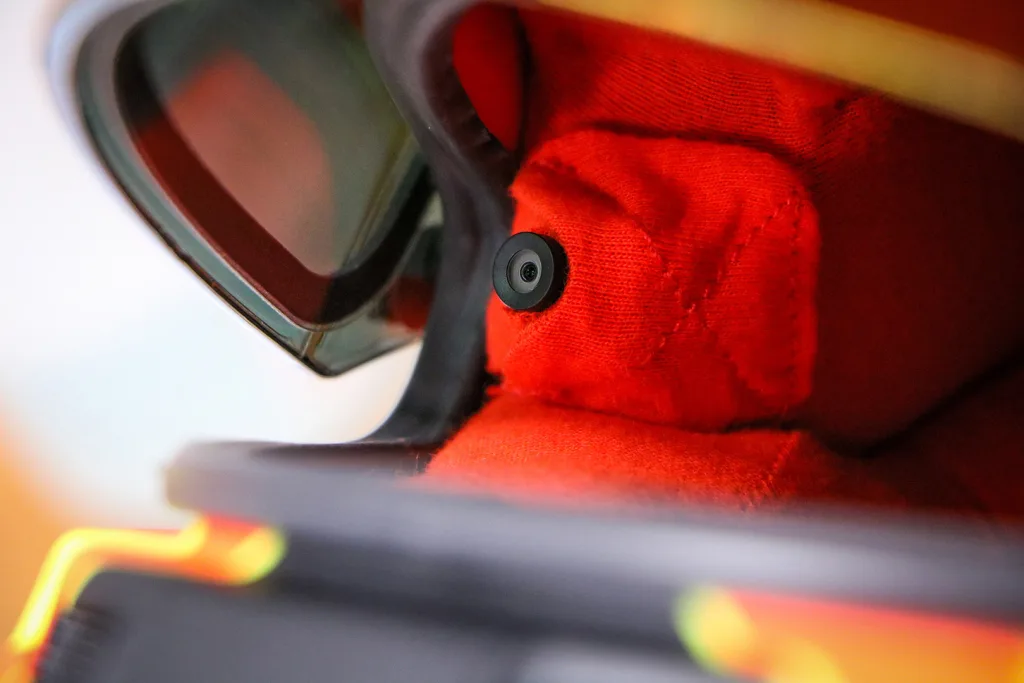 This tiny piece of tech will change how you watch the Indy 500 | DeviceDaily.com