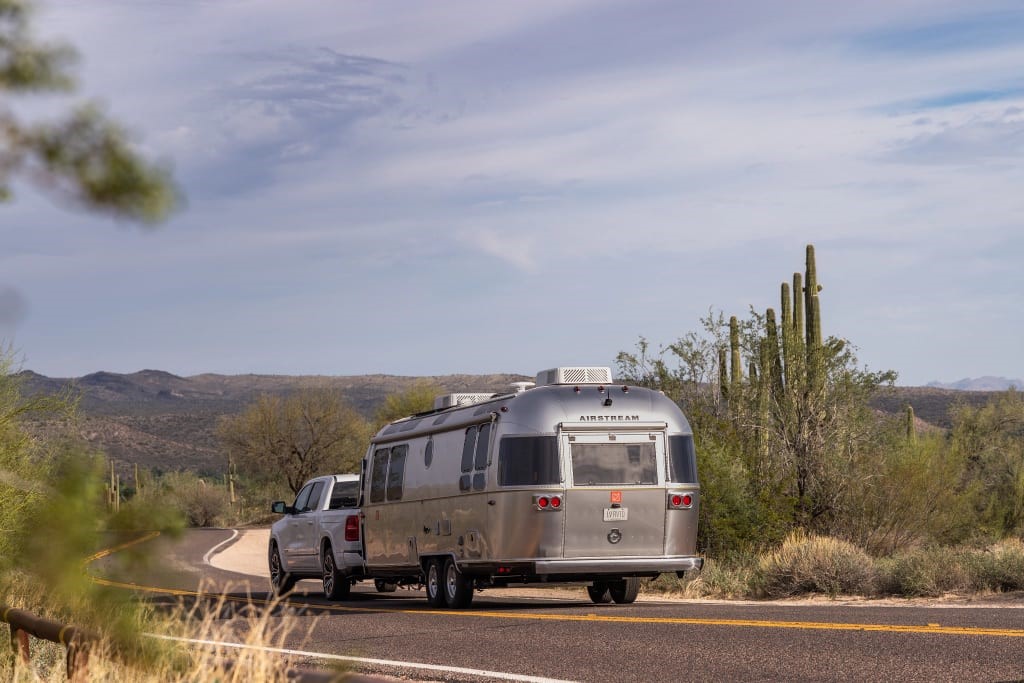 Airstream’s new Frank Lloyd Wright trailer is a match made in midcentury heaven | DeviceDaily.com Airstream’s new Frank Lloyd Wright trailer is a match made in midcentury heaven | DeviceDaily.com