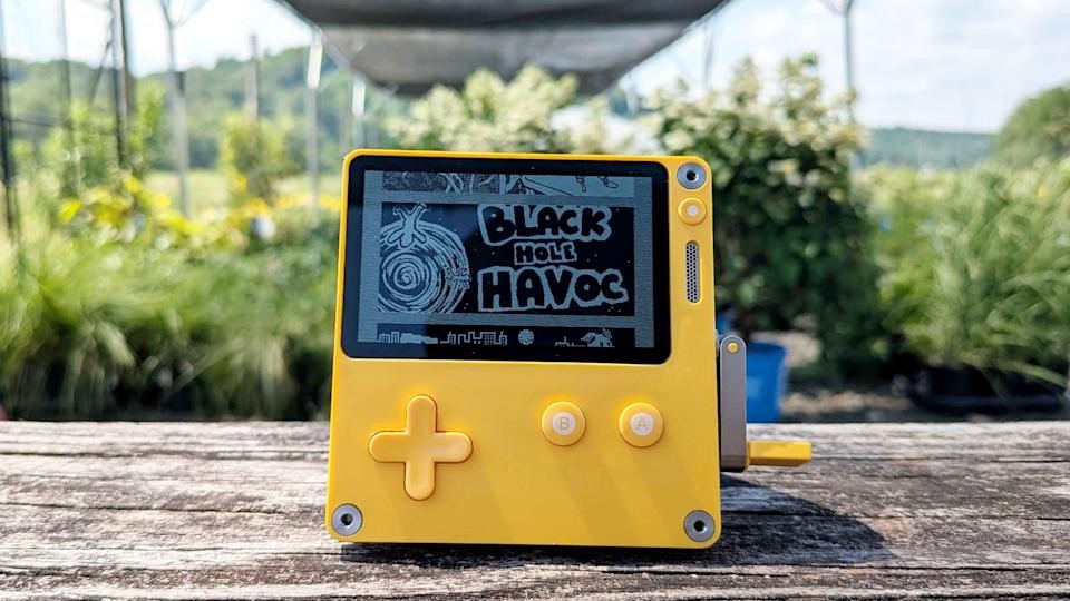 Playdate Season 2 review: Taria and Como and Black Hole Havoc | DeviceDaily.com Playdate Season 2 review: Taria and Como and Black Hole Havoc | DeviceDaily.com