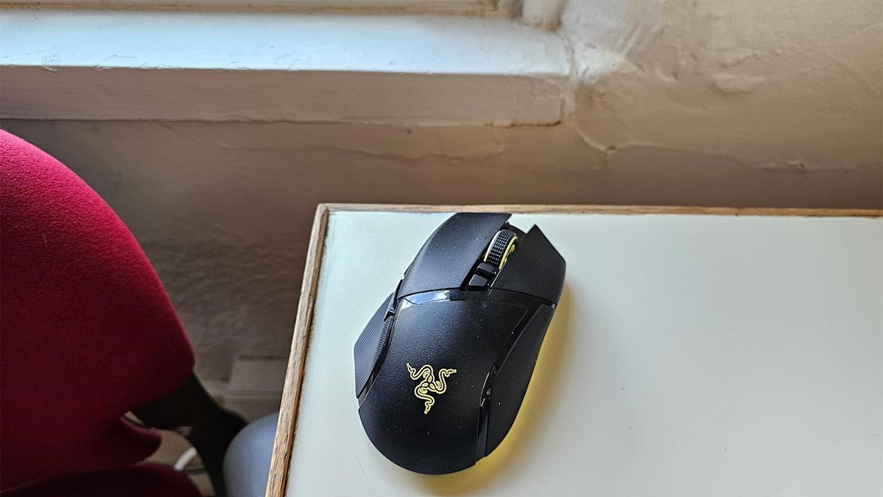 The best ergonomic mouse for 2025 | DeviceDaily.com