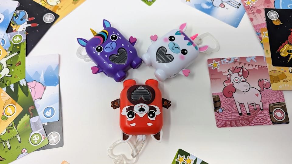 Hasbro’s Nano-Mals are a virtual pet that rewards fidgeting | DeviceDaily.com