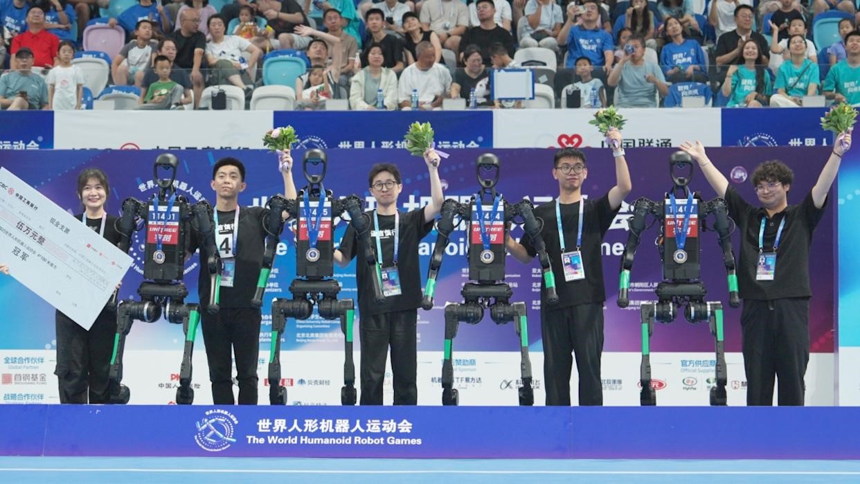 China's inaugural 'Robot Olmypics' delivers impressive feats and disastrous falls | DeviceDaily.com China's inaugural 'Robot Olmypics' delivers impressive feats and disastrous falls | DeviceDaily.com
