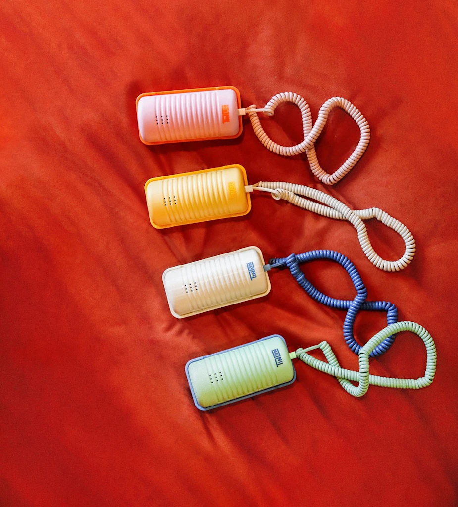 Landline phones are back—and they’re helping kids connect safely with friends | DeviceDaily.com