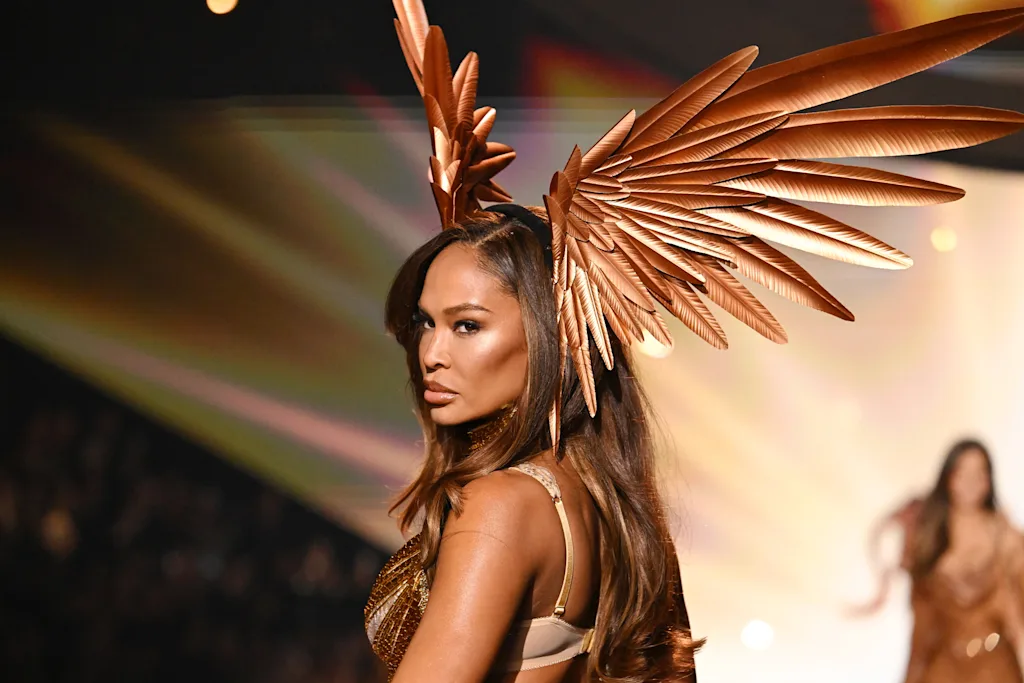 The fantastical effort to put ‘fashion’ back in the Victoria’s Secret fashion show | DeviceDaily.com The fantastical effort to put ‘fashion’ back in the Victoria’s Secret fashion show | DeviceDaily.com