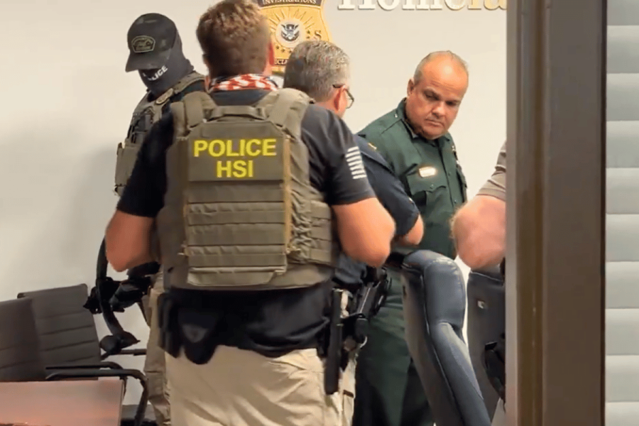 Witness held on money laundering charge in Sheriff Marcos Lopez gambling case | DeviceDaily.com