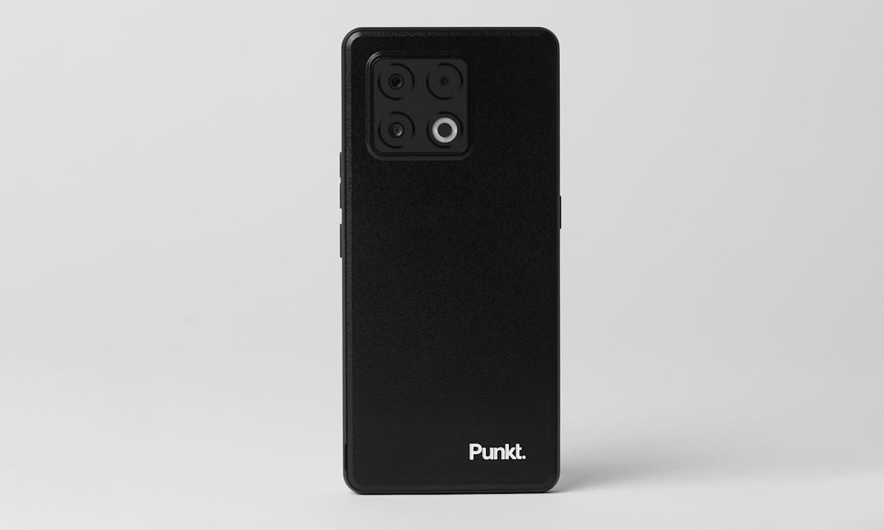 Minimal phone pioneer Punkt is back with a new privacy-focused model at CES | DeviceDaily.com