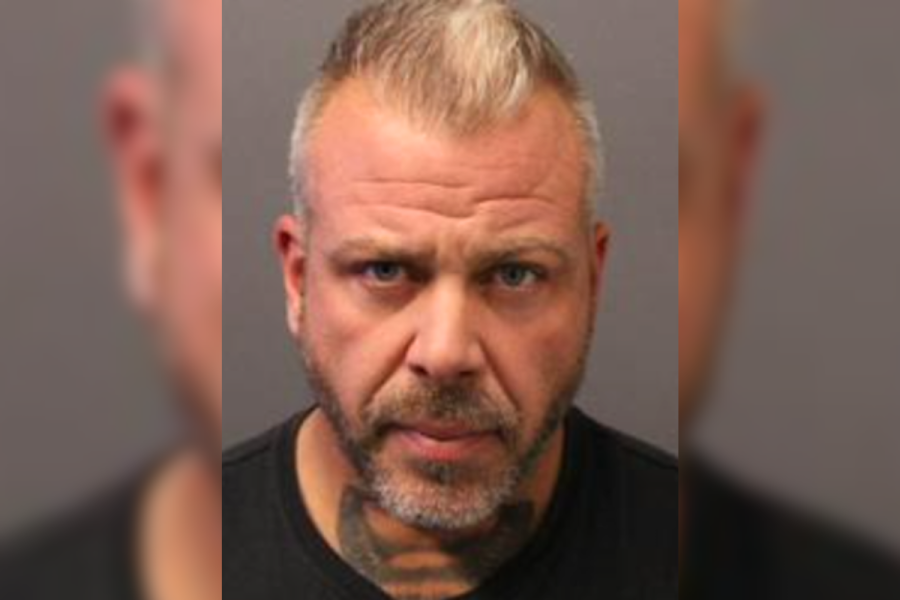 Former Toronto police officer and Barrie man charged in Ontario police probe gambling extortion ring | DeviceDaily.com