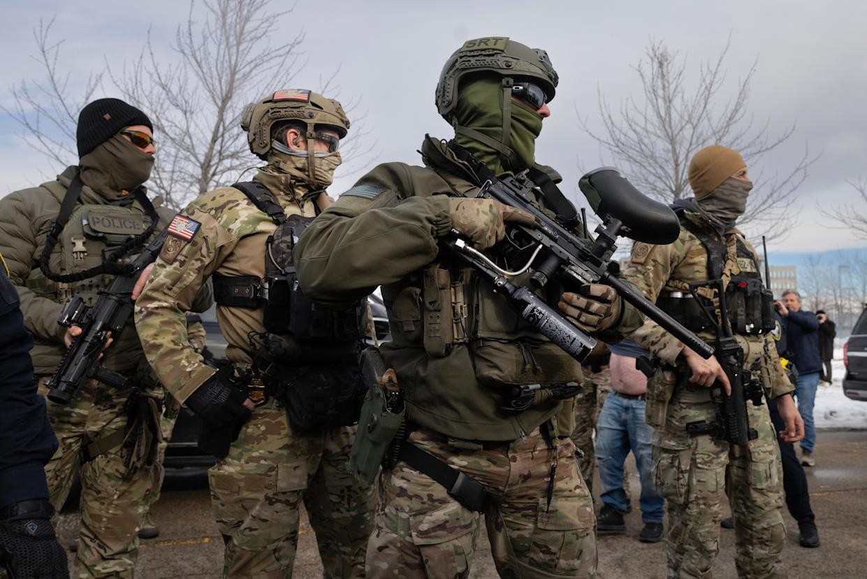 It's time for Apple to reinstate ICEBlock | DeviceDaily.com