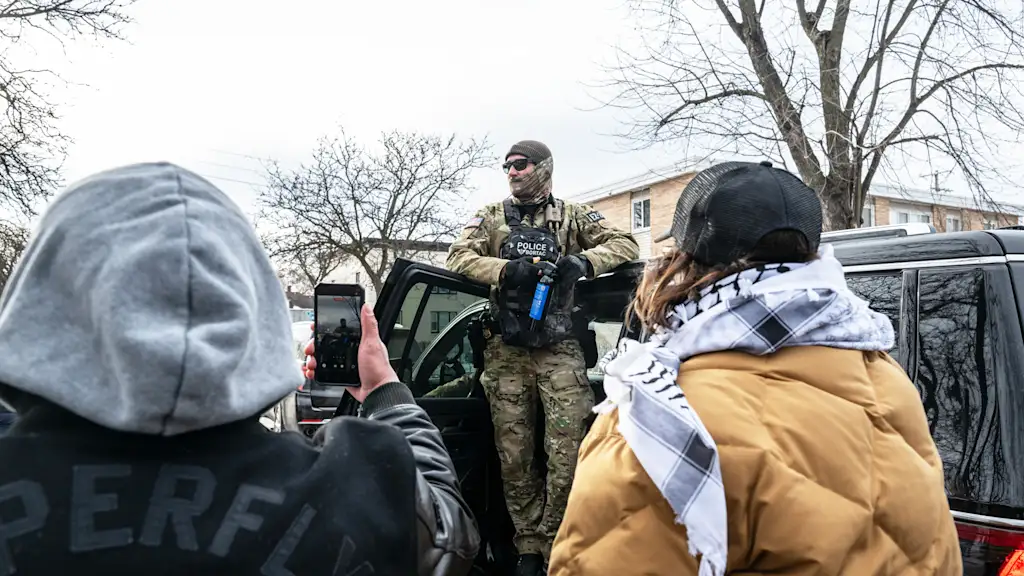 You have a right to record ICE agents. Here’s how to protect your phone (and yourself) | DeviceDaily.com You have a right to record ICE agents. Here’s how to protect your phone (and yourself) | DeviceDaily.com