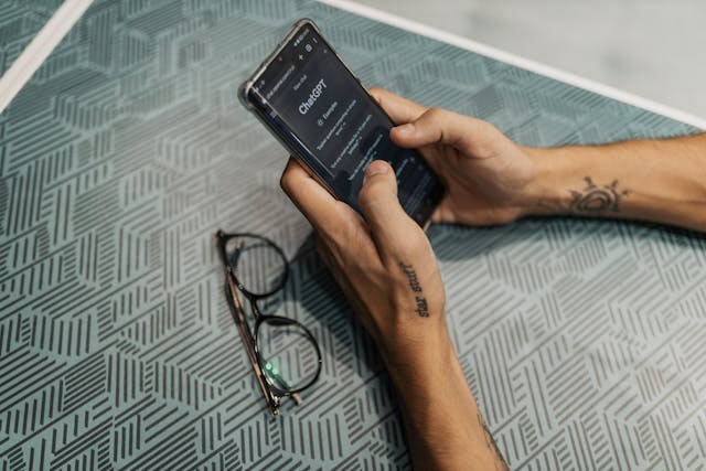 6 Strategies for Visibility in ChatGPT | DeviceDaily.com