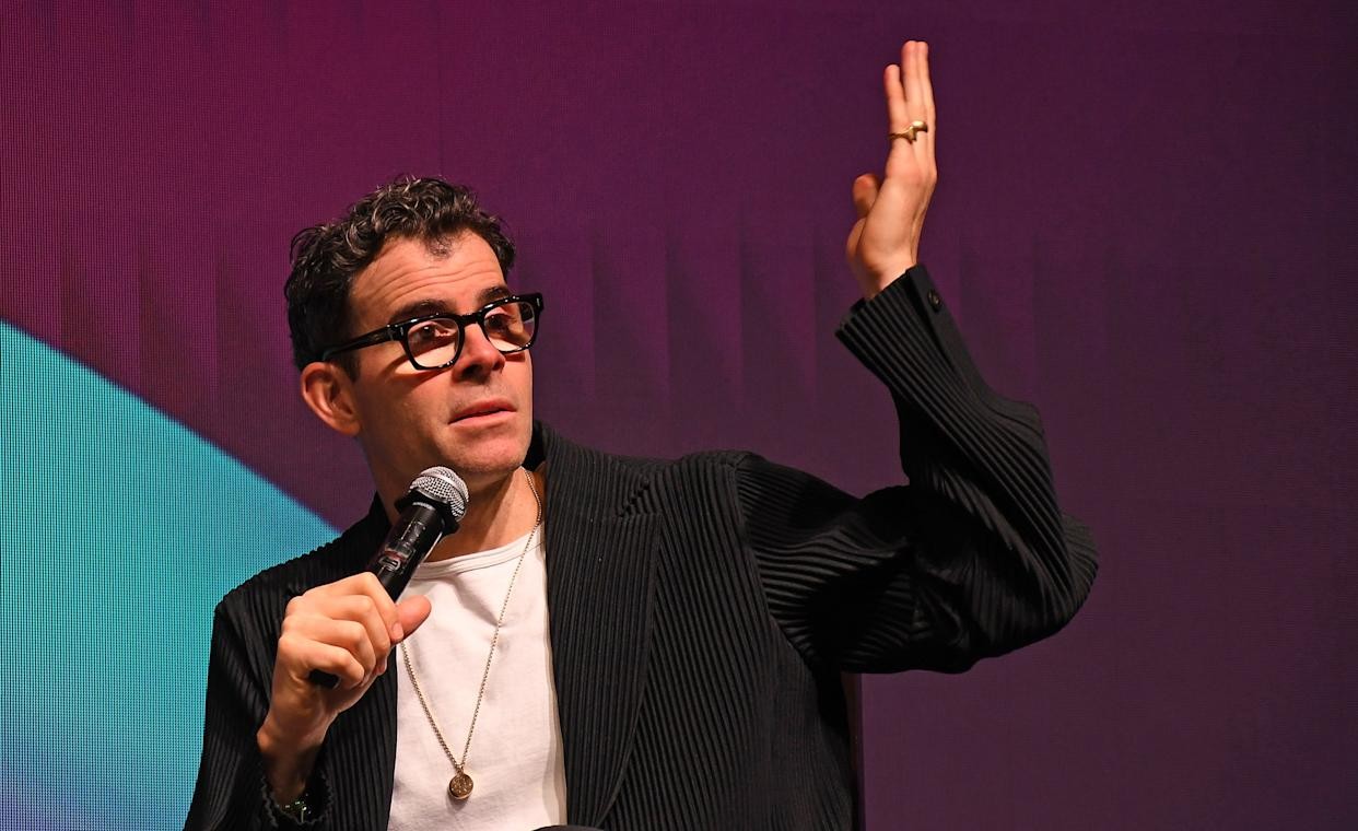 Instagram chief: AI is so ubiquitous 'it will be more practical to fingerprint real media than fake media' | DeviceDaily.com