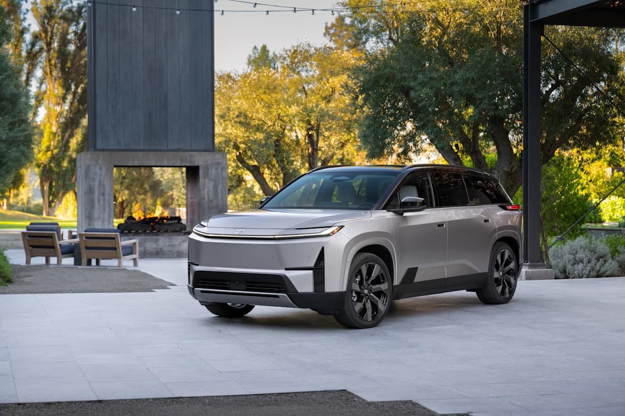 The 2027 Toyota Highlander is fully electric and has a 320-mile range | DeviceDaily.com