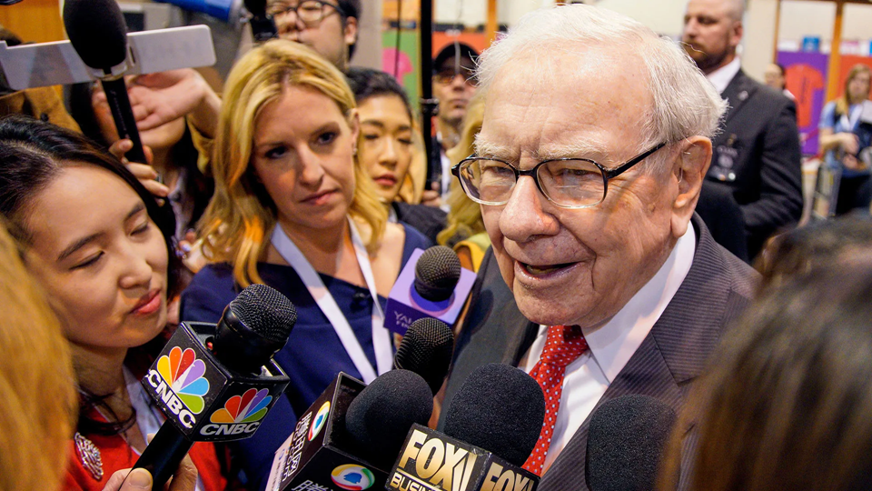 Warren Buffett’s successor could be selling off millions of Berkshire Hathaway’s Kraft Heinz shares | DeviceDaily.com