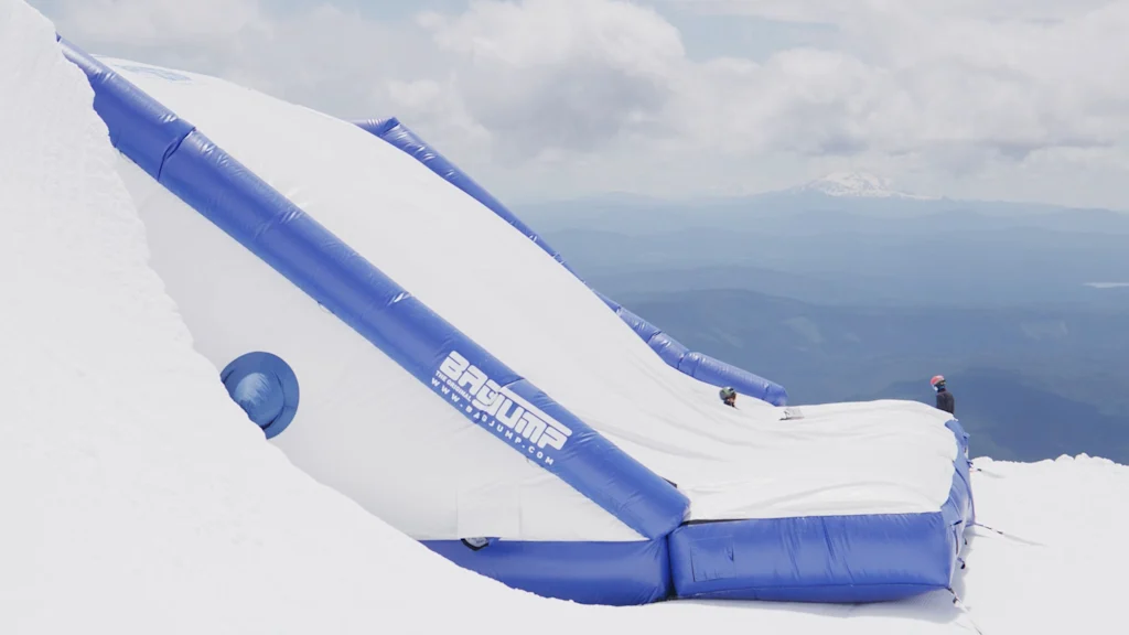 The secret to all those death-defying Olympic jumps is a giant plastic airbag | DeviceDaily.com
