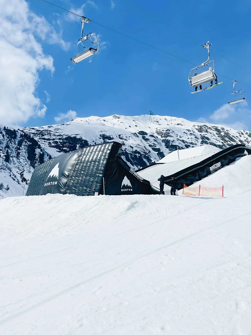 The secret to all those death-defying Olympic jumps is a giant plastic airbag | DeviceDaily.com