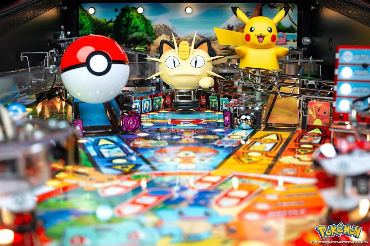 The official Pokémon pinball machine has an animatronic Pikachu and a Master Ball plunger | DeviceDaily.com