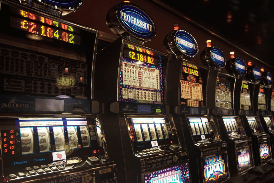 US commercial gaming revenue surges to record highs in 2025 nationwide | DeviceDaily.com