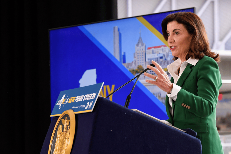 New York Governor Hochul pushes rules to curb youth online gambling access | DeviceDaily.com