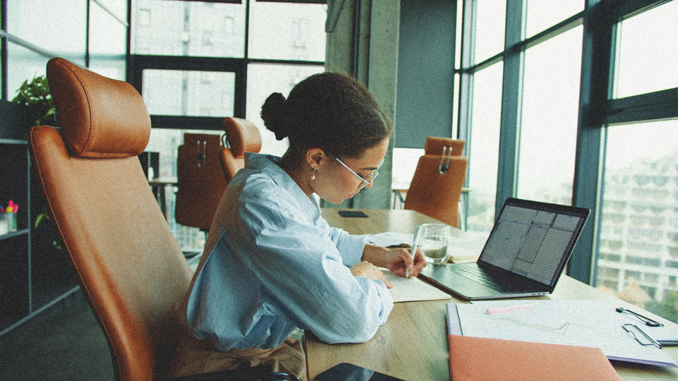 Why some Gen Z women are putting work over love and familyInterests | DeviceDaily.com