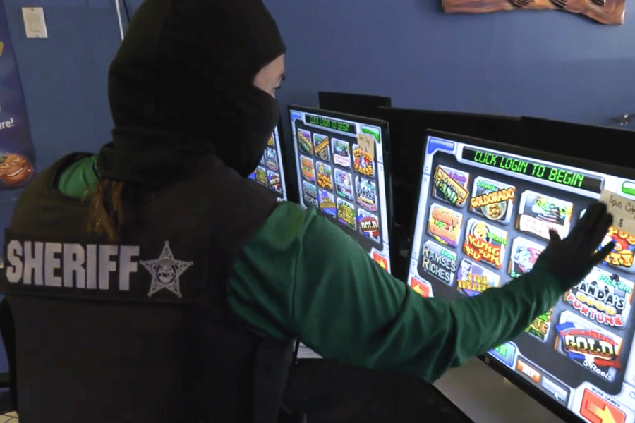 Florida authorities bust Manatee County illegal gambling network during enforcement operation | DeviceDaily.com Florida authorities bust Manatee County illegal gambling network during enforcement operation | DeviceDaily.com