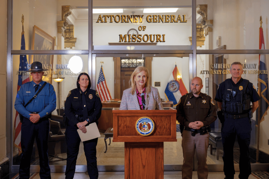 Missouri gambling raids seize machines cash and trigger dozens of charges | DeviceDaily.com