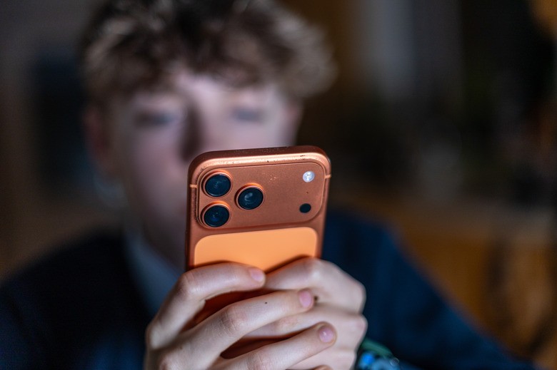 Most US teens say TikTok, Instagram and Snapchat aren't hurting (or helping) their mental health | DeviceDaily.com