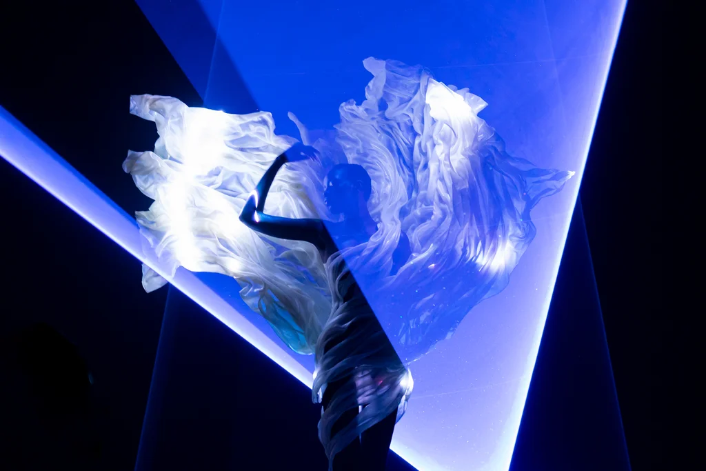 See the wild, beautiful, and almost unbelievable fashion of Iris van Herpen | DeviceDaily.com See the wild, beautiful, and almost unbelievable fashion of Iris van Herpen | DeviceDaily.com