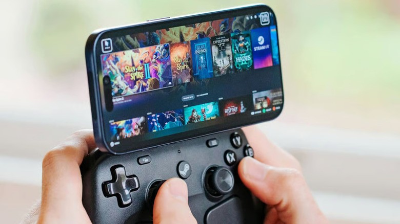 There's already a way to mount your smartphone to a Steam Controller | DeviceDaily.com There's already a way to mount your smartphone to a Steam Controller | DeviceDaily.com