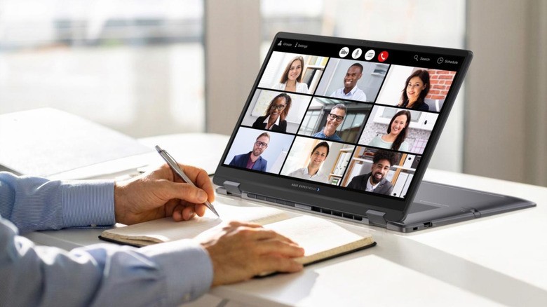 ASUS's ExpertBook B5 Flip G2 is a 2.9 pound 360 touchscreen laptop | DeviceDaily.com ASUS's ExpertBook B5 Flip G2 is a 2.9 pound 360 touchscreen laptop | DeviceDaily.com
