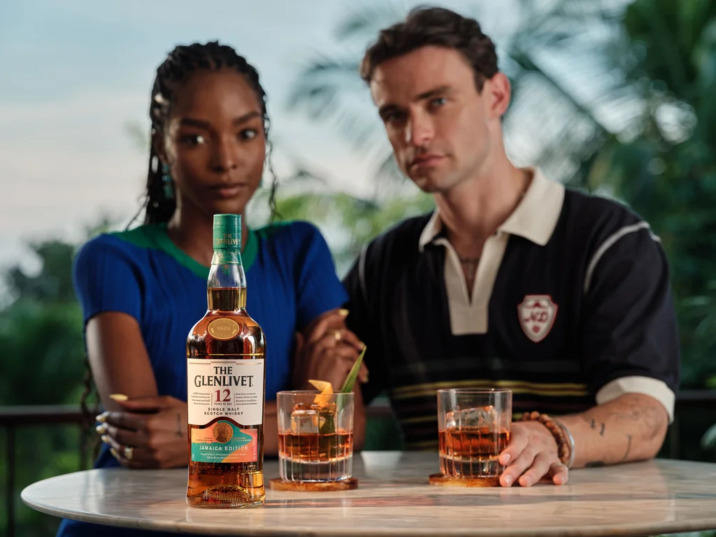 Scotch has a Gen Z problem. James Marsden and Sabrina Carpenter are part of the fix | DeviceDaily.com Scotch has a Gen Z problem. James Marsden and Sabrina Carpenter are part of the fix | DeviceDaily.com