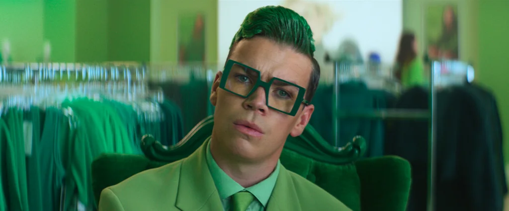 How the costume designer of ‘I Love Boosters’ brought color back to Hollywood | DeviceDaily.com How the costume designer of ‘I Love Boosters’ brought color back to Hollywood | DeviceDaily.com